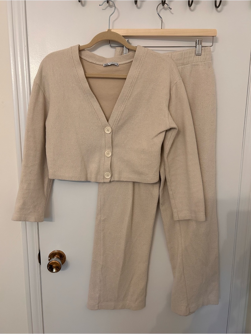 Zara 2-piece set - Cream Knit Cropped Cardigan & Wide-Leg Pants